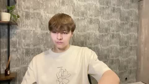 Snapshot of luckymenchik chatting on February 2026 03:30:01 PM Ricky online show from February 2026 03:30:01 PM