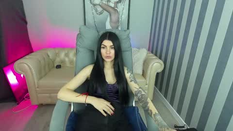 Monika online show from March 2025 09:18:01 AM