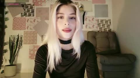 luckysapphire777 online show from May 2026 01:39:02 PM