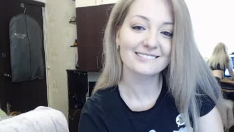 Snapshot of luckyshotgirl chatting on February 2025 10:55:01 AM LuckyShot online show from February 2025 10:55:01 AM