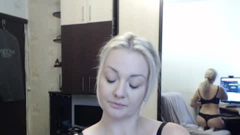 Snapshot of luckyshotgirl chatting on September 2025 05:02:01 PM LuckyShot online show from September 2025 05:02:01 PM