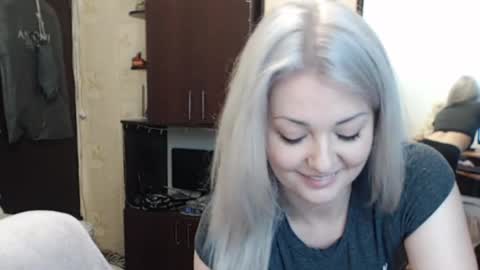 Snapshot of luckyshotgirl chatting on November 2025 04:05:01 PM LuckyShot online show from November 2025 04:05:01 PM