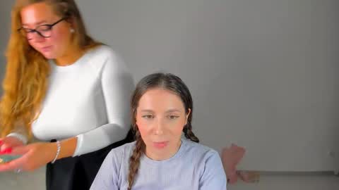 Snapshot of lucy__ray chatting on December 2025 05:51:02 PM lucy__ray online show from December 2025 05:51:02 PM