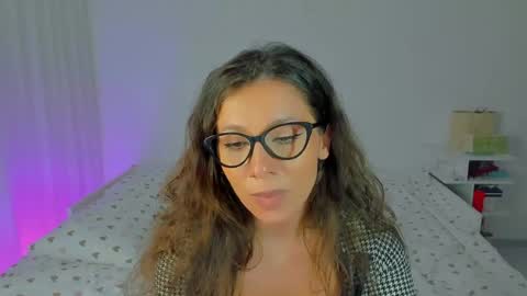 lucy__ray online show from April 2026 09:27:01 PM