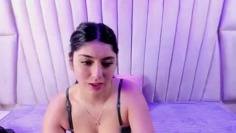 lucy_anal_ online show from April 2026 10:51:01 PM