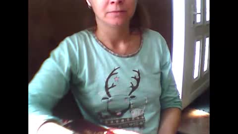 Snapshot of lucy_angel5 chatting on January 2025 10:40:01 AM Lucy online show from January 2025 10:40:01 AM