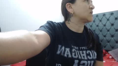 Snapshot of lucy_chanel chatting on February 2025 08:56:01 PM lucy online show from February 2025 08:56:01 PM