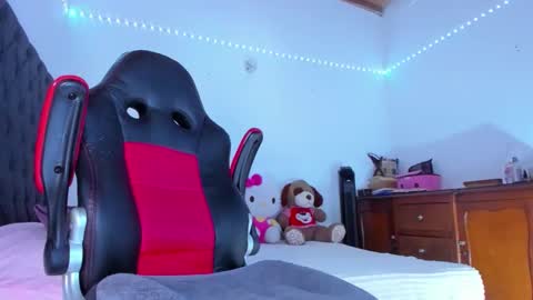 Snapshot of lucy_chanel chatting on November 2025 09:14:02 PM lucy online show from November 2025 09:14:02 PM