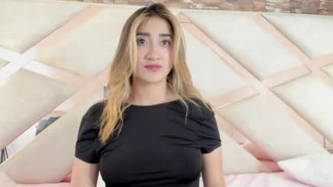 lucy_davies_ online show from May 2026 11:39:02 AM