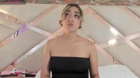 lucy_davies_ online show from May 2026 11:36:01 AM