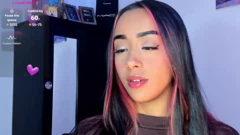 Snapshot of lucy_ev chatting on January 2025 08:22:01 AM Lucy online show from January 2025 08:22:01 AM