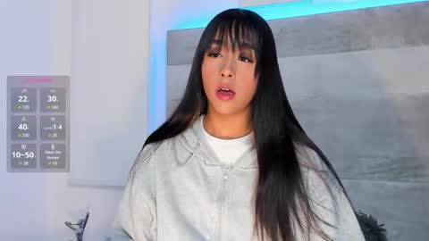 Snapshot of lucy_ev chatting on December 2025 01:54:01 AM Lucy online show from December 2025 01:54:01 AM