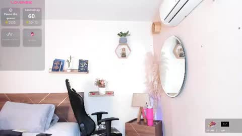 Snapshot of lucy_ferreiraa chatting on June 2026 02:53:01 AM Your Lucy online show from June 2026 02:53:01 AM