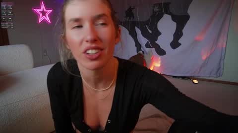 Lucy. online show from February 2025 02:18:01 AM