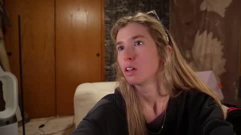 Lucy. online show from December 2025 03:26:02 AM