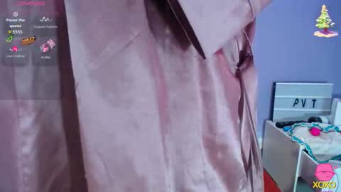 Snapshot of lucy_ny chatting on January 2026 02:54:02 PM SleepyAbuela online show from January 2026 02:54:02 PM