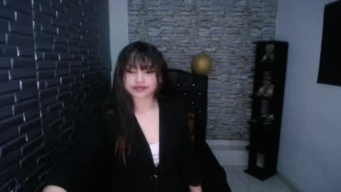 Snapshot of lucy_red_ chatting on March 2026 03:40:01 AM LUCY online show from March 2026 03:40:01 AM
