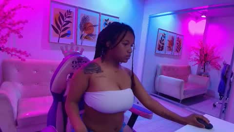 Snapshot of lucy_saki chatting on November 2025 11:16:02 AM Lucy online show from November 2025 11:16:02 AM