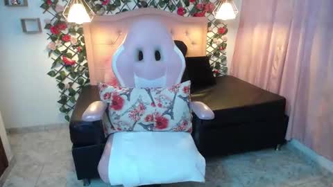 Lucy Cute online show from September 2025 03:02:01 PM