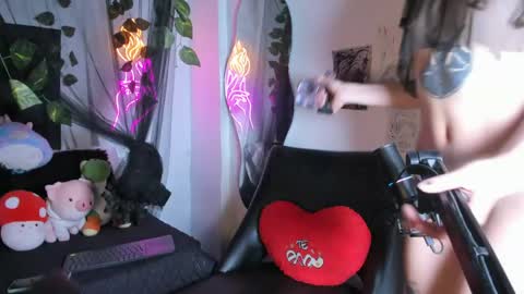 lucyjade2 online show from May 2026 08:15:01 PM
