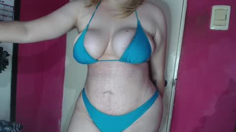 Snapshot of lucykat1 chatting on January 2025 01:37:02 AM Lucy online show from January 2025 01:37:02 AM