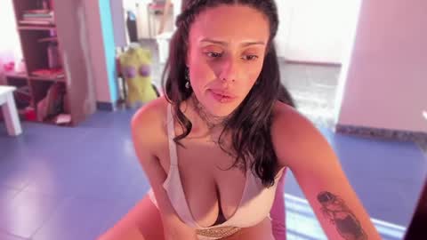 MALAMOR online show from April 2026 10:00:02 PM