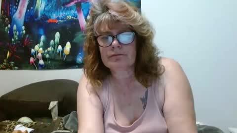 lucylling online show from February 2026 12:14:02 PM