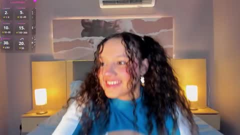 Snapshot of lucylovelyy1 chatting on February 2025 12:29:01 AM Lucy online show from February 2025 12:29:01 AM