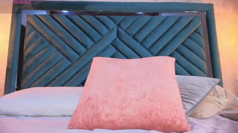 Lucy online show from September 2025 04:49:01 AM