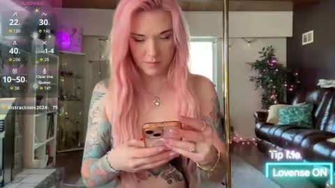 Luubeam             INSTA luubeammm TWITTER lunaisreallycu1 online show from July 2026 09:50:01 PM