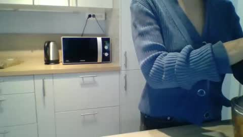 Snapshot of lufuck chatting on October 2025 04:42:02 PM Lucie online show from October 2025 04:42:02 PM