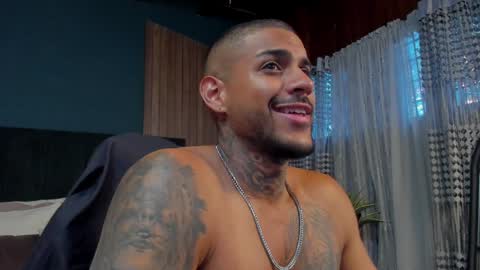 Snapshot of luigi1_ chatting on December 2024 10:03:02 PM Luigi Vitale online show from December 2024 10:03:02 PM