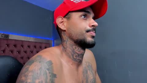 Snapshot of luigi1_ chatting on February 2025 08:37:02 AM Luigi Vitale online show from February 2025 08:37:02 AM