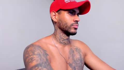 Snapshot of luigi1_ chatting on September 2025 12:40:02 PM Luigi Vitale online show from September 2025 12:40:02 PM