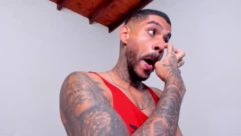 Snapshot of luigi1_ chatting on September 2025 03:52:01 AM Luigi Vitale online show from September 2025 03:52:01 AM