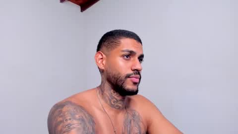 Snapshot of luigi1_ chatting on September 2025 05:00:01 AM Luigi Vitale online show from September 2025 05:00:01 AM