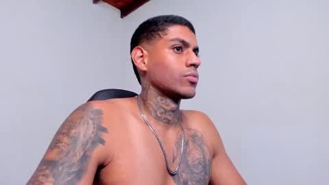 Snapshot of luigi1_ chatting on October 2025 05:17:02 AM Luigi Vitale online show from October 2025 05:17:02 AM