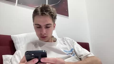 Luis online show from October 2025 01:11:01 PM