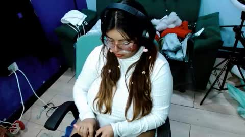 Snapshot of luisa_bunny chatting on February 2026 01:26:02 AM luisa_bunny online show from February 2026 01:26:02 AM