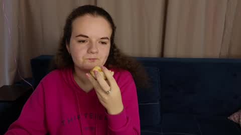 Luisa Rosee online show from February 2025 12:38:02 PM