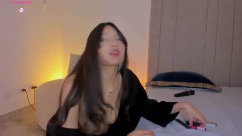 Snapshot of luisah_ chatting on June 2026 02:24:02 AM L U I S A online show from June 2026 02:24:02 AM