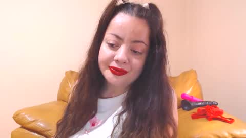 Cassie online show from November 2025 02:27:01 PM