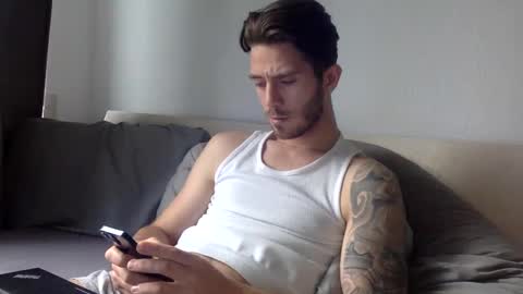 Snapshot of luisbadx chatting on December 2024 09:52:02 AM Luis Badx online show from December 2024 09:52:02 AM