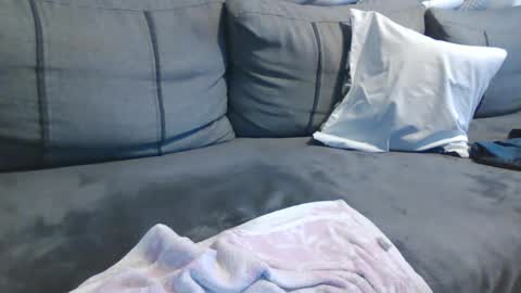 Luis online show from January 2025 12:35:01 PM