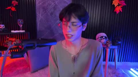 Snapshot of luixdust1 chatting on October 2025 04:02:02 AM luixdust1 online show from October 2025 04:02:02 AM