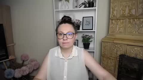 Snapshot of luizaheems_ chatting on June 2026 05:57:01 AM Luiza online show from June 2026 05:57:01 AM