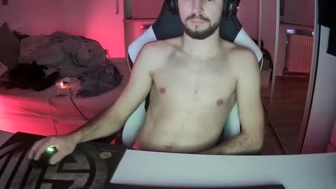 Snapshot of lukasschoetz chatting on January 2025 07:45:01 PM lukasschoetz online show from January 2025 07:45:01 PM