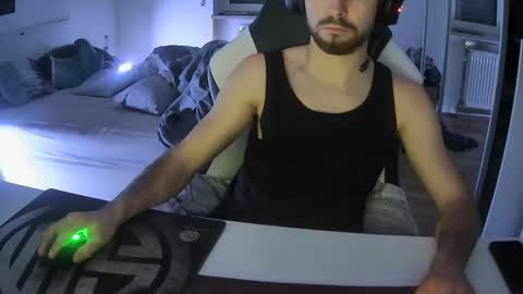 Snapshot of lukasschoetz chatting on January 2025 10:44:02 PM lukasschoetz online show from January 2025 10:44:02 PM