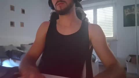 Snapshot of lukasschoetz chatting on September 2025 03:46:01 PM lukasschoetz online show from September 2025 03:46:01 PM