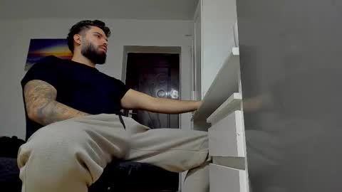 Snapshot of lukedenver chatting on October 2025 06:21:02 AM Luke online show from October 2025 06:21:02 AM